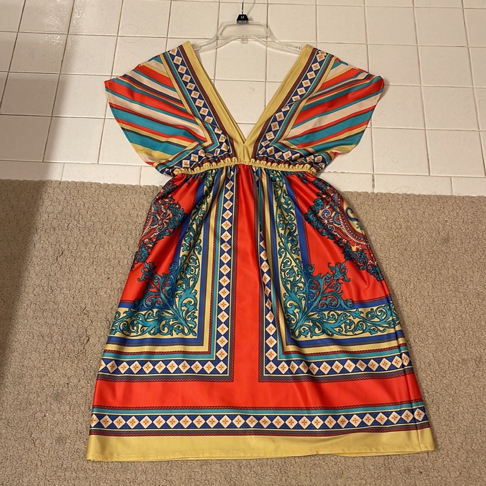 Dress of many colors! - Picture 2 of 3